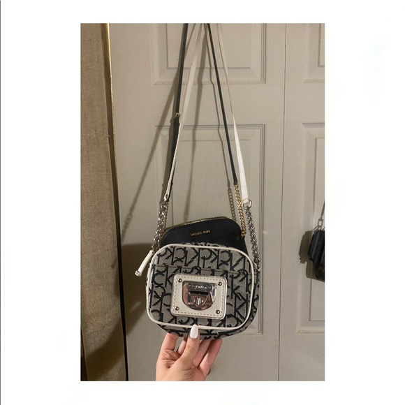 ✨Calvin Klein✨ - Picture 1 of 3